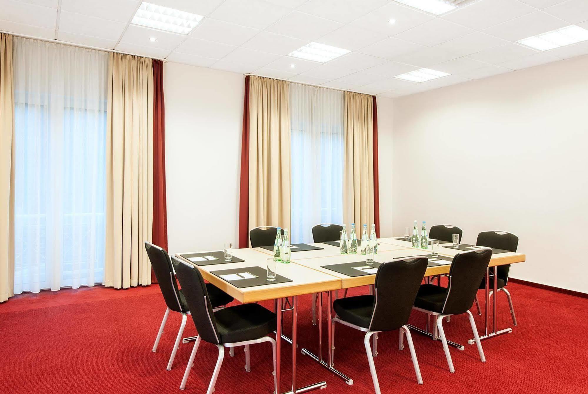 Nh Berlin Potsdam Conference Center Otel Kleinmachnow Dış mekan fotoğraf